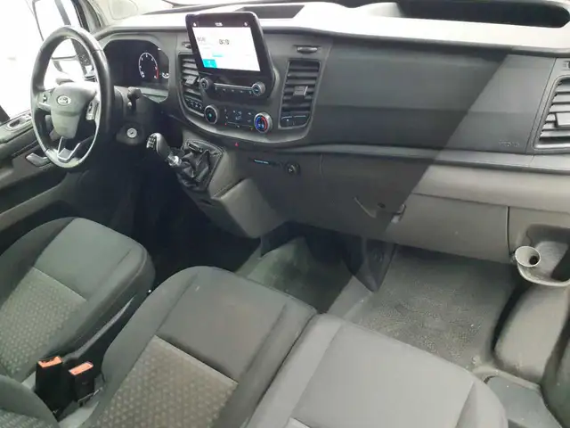 Ford Transit view 9