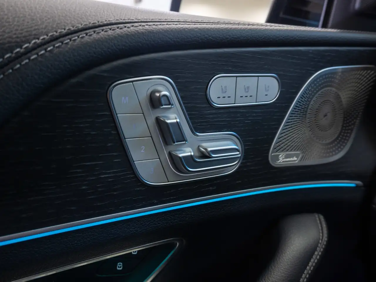 Mercedes-Benz GLE снимка Mercedes-Benz GLE