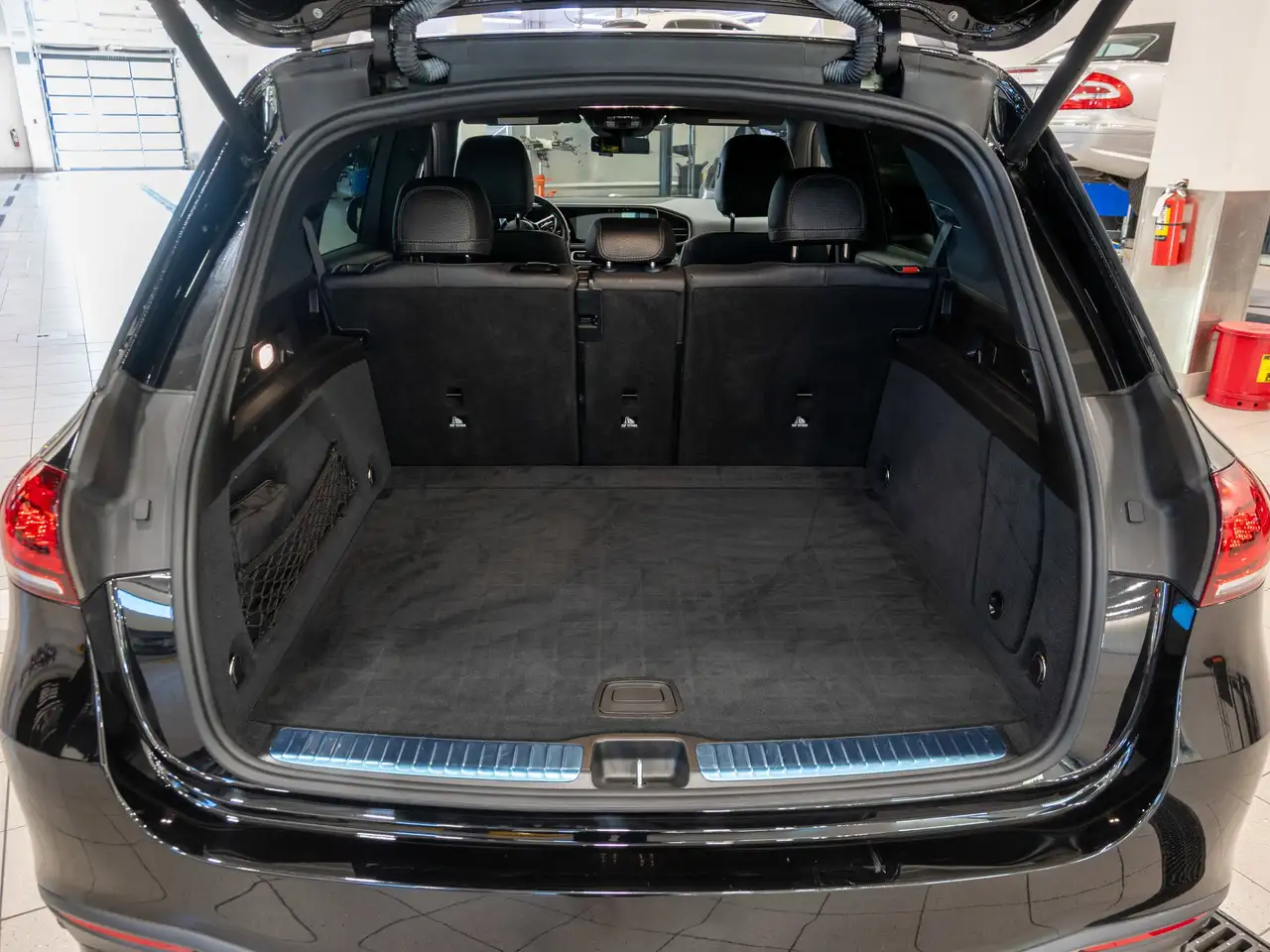 Mercedes-Benz GLE снимка Mercedes-Benz GLE