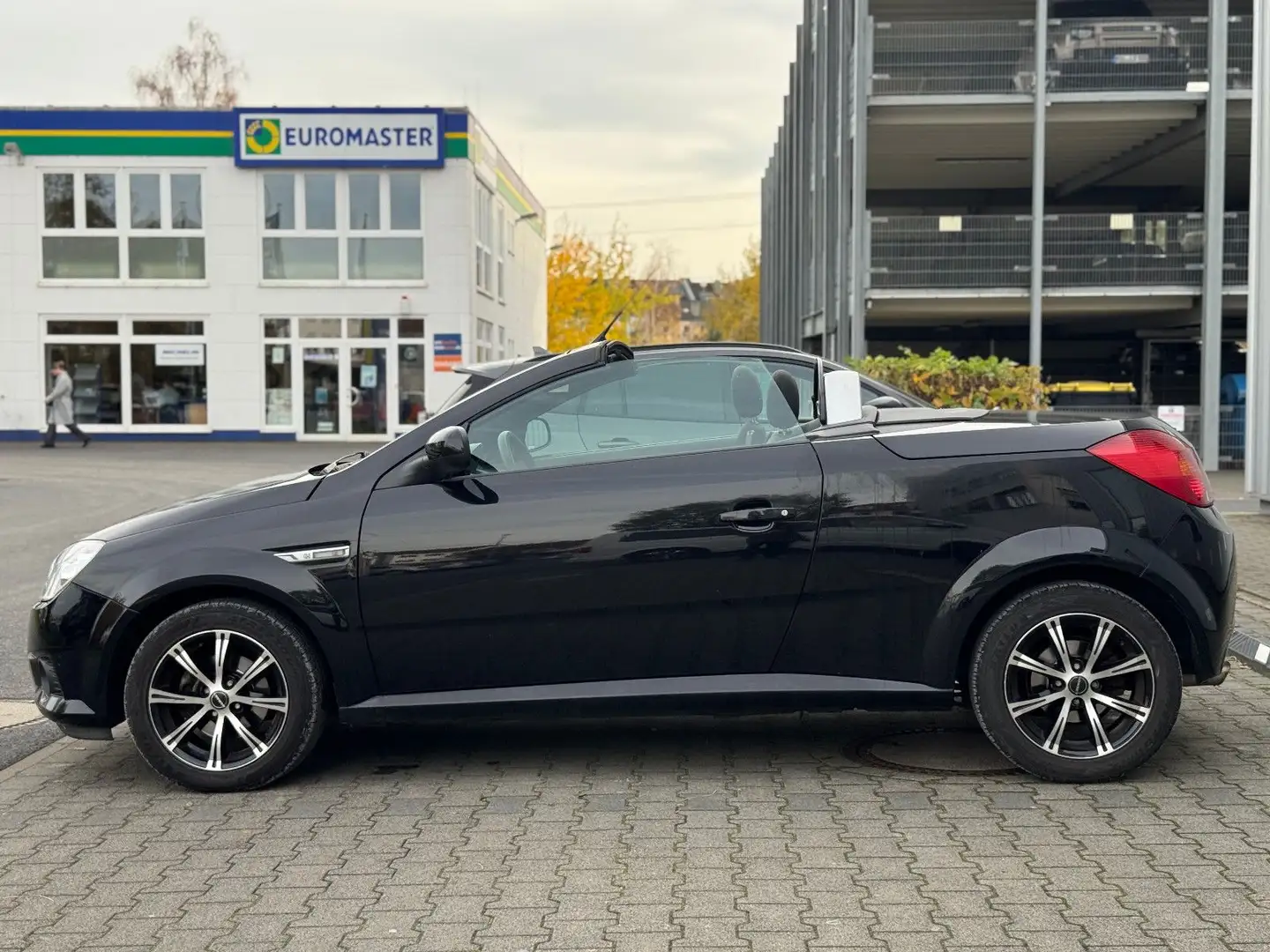 Opel Tigra 1.8 Twin Top Enjoy 1.Hand Alu Tüv 03.2027 Negro - 1