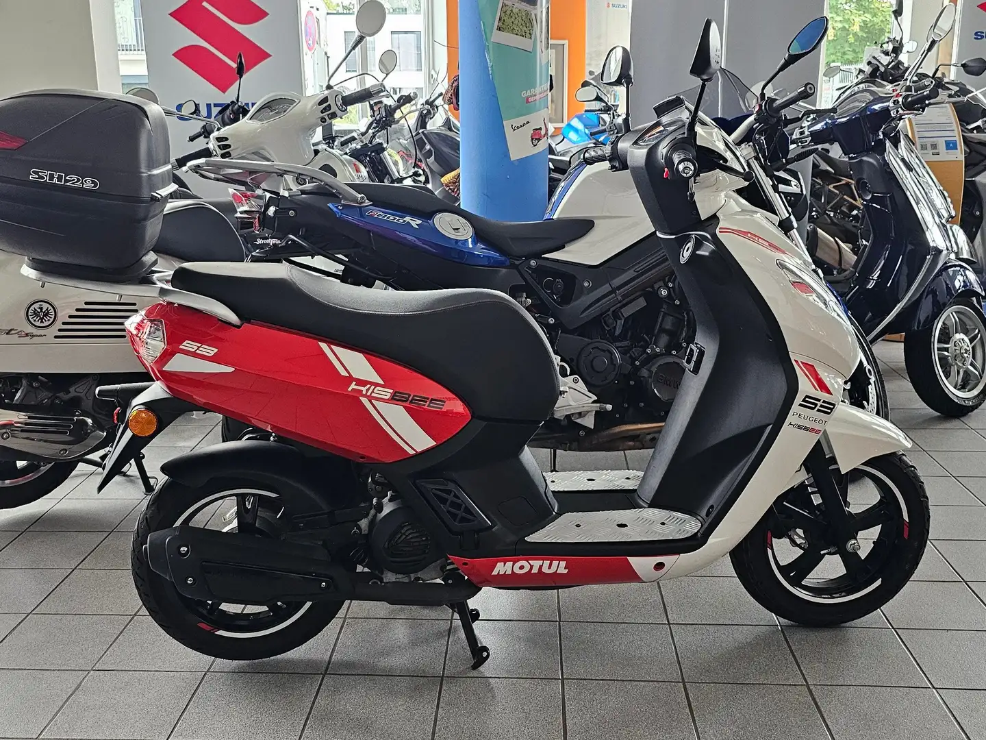 Peugeot Kisbee S 50 inkl. Top Case und 25 Km/h option Wit - 1