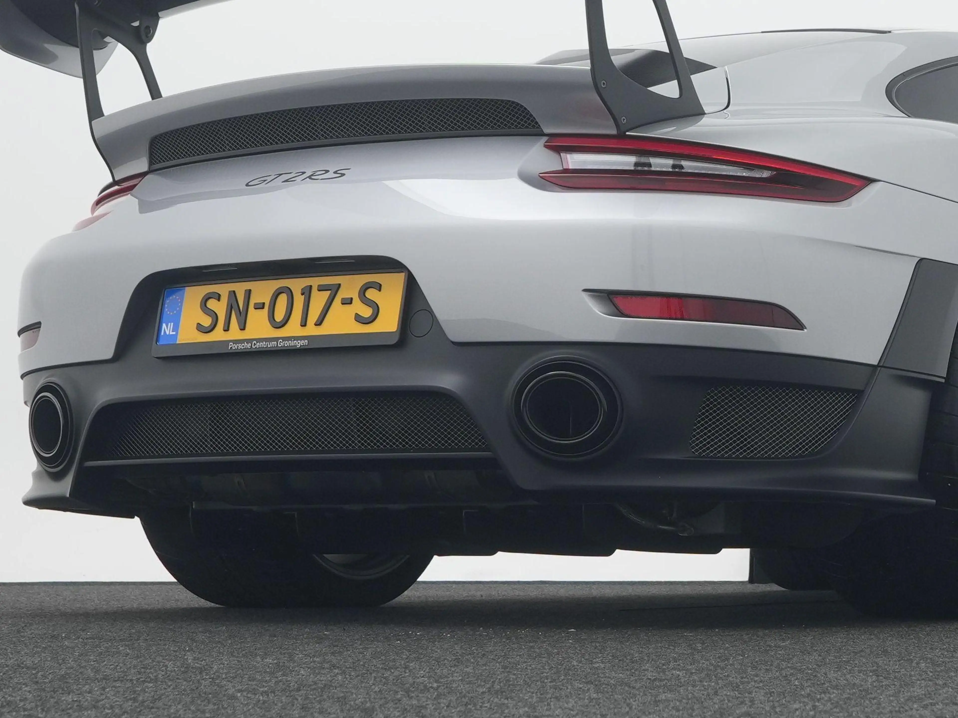 Porsche 991 GT2 RS — photo 14