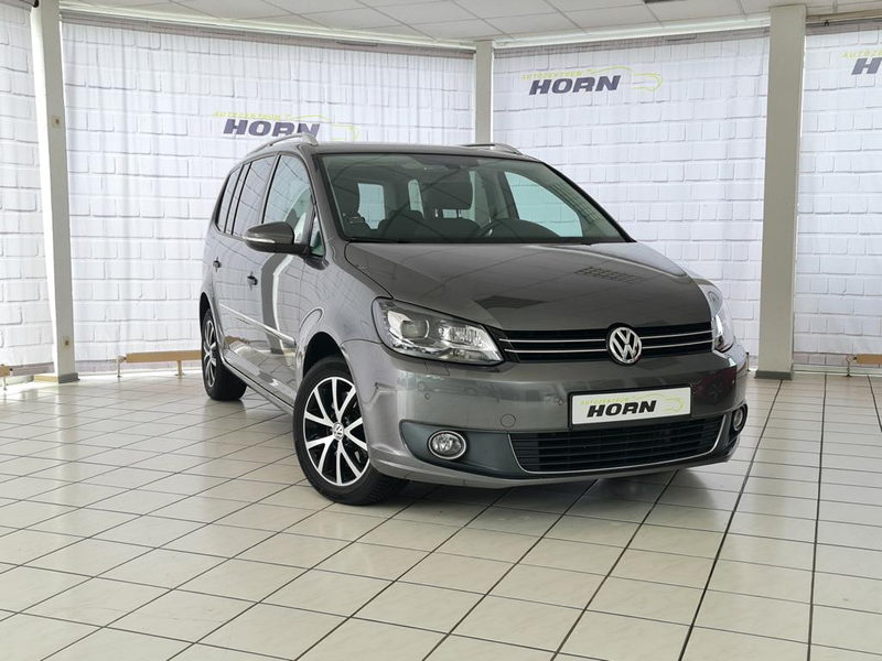 Volkswagen Touran Highline, AHK, Navi Bi-Xenon, Panoramadach — photo 3