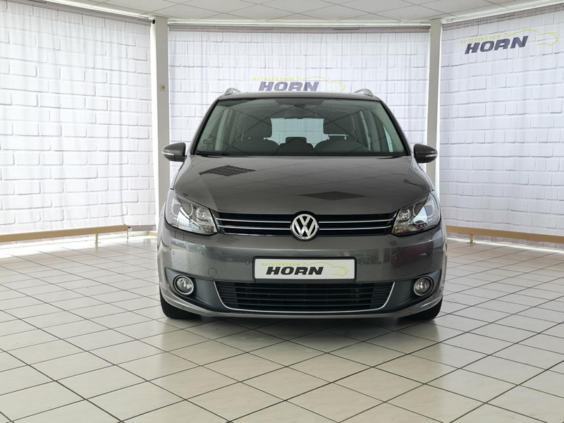 Volkswagen Touran Highline, AHK, Navi Bi-Xenon, Panoramadach — photo 2