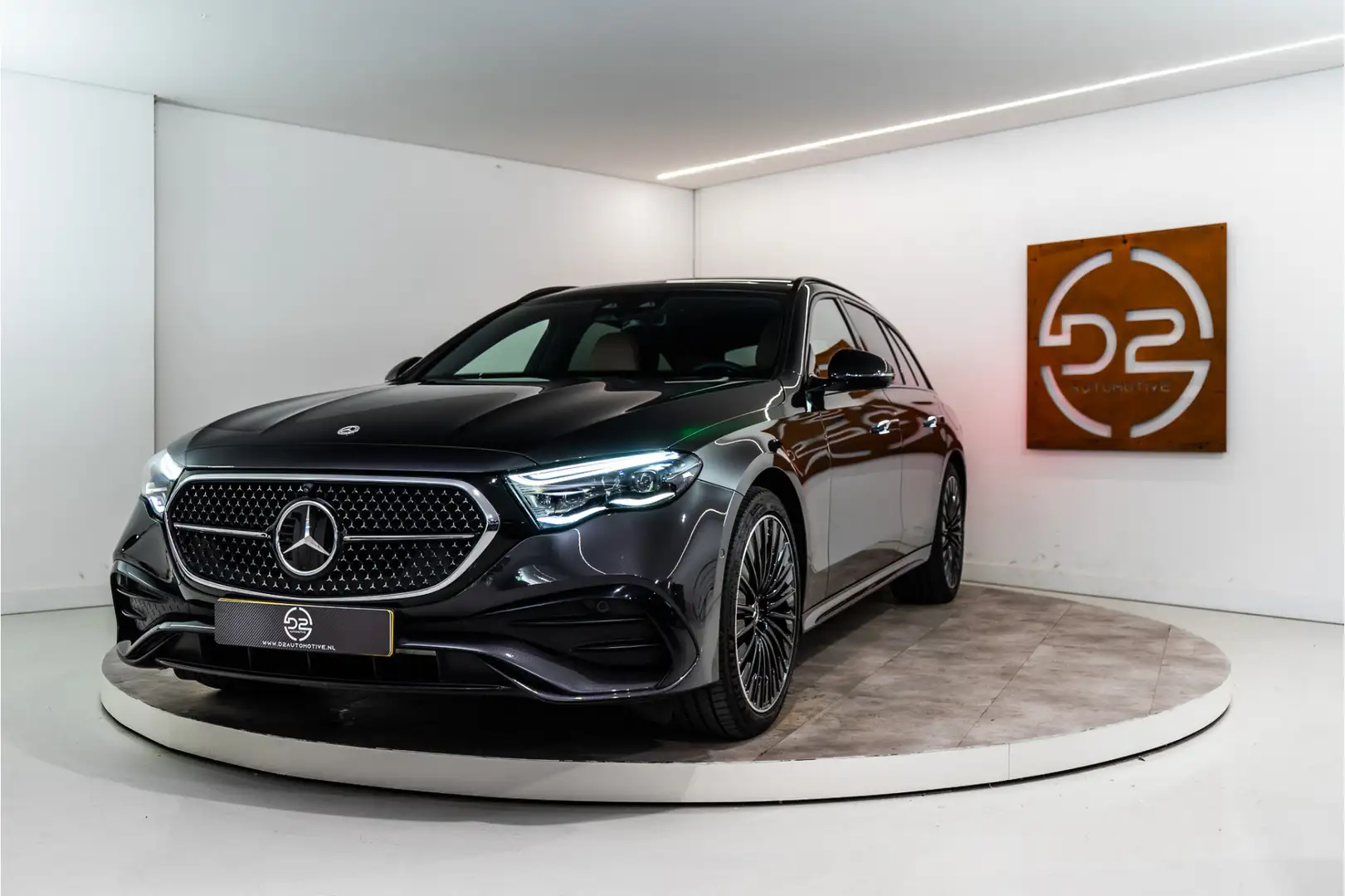Mercedes-Benz E 300 Estate e AMG 313PK | NL AUTO+NAP | 1e Eig. | Pano Grijs - 1