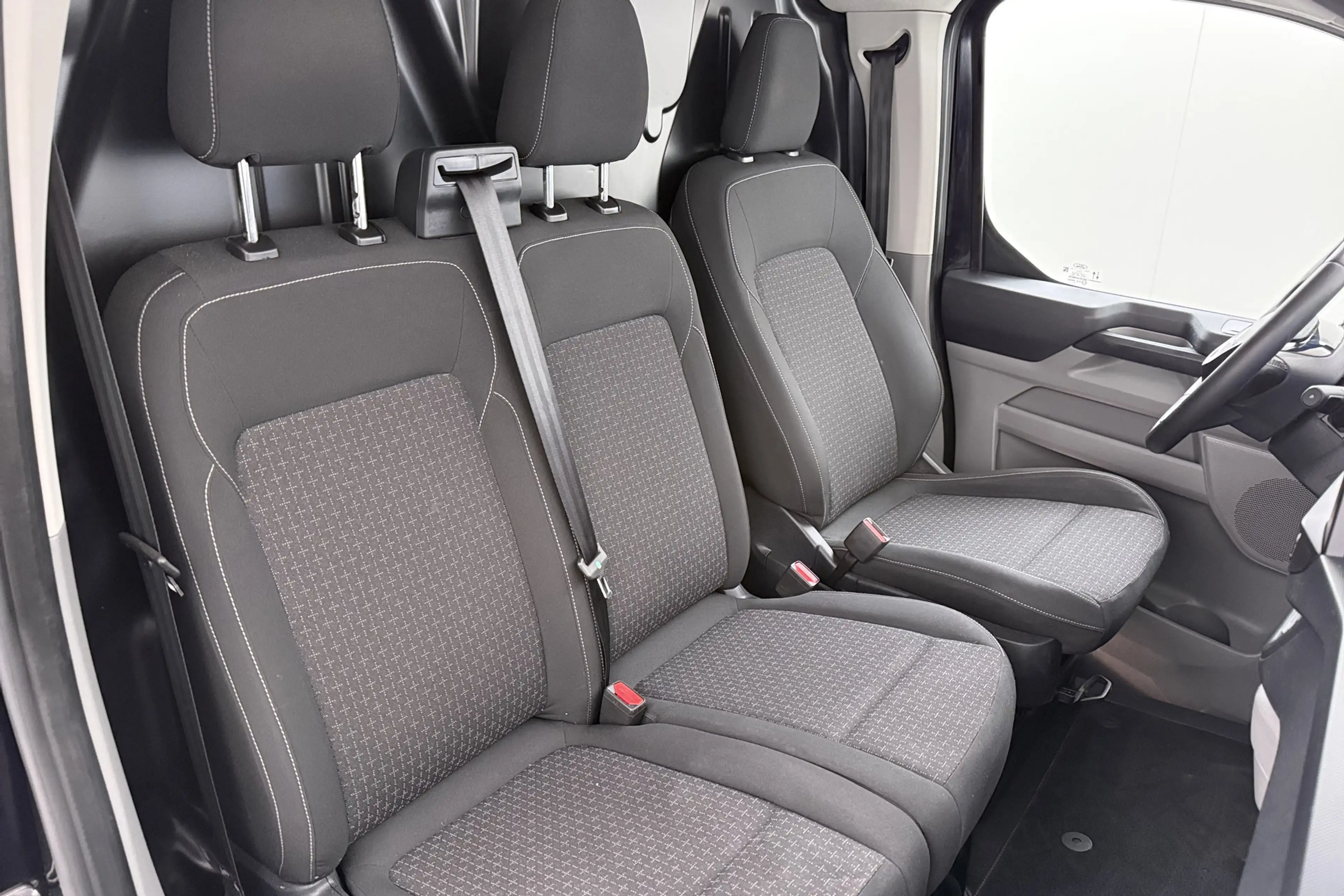 Ford Transit Custom 320 2.0 Aut. TDCI L2H1 Business 3-pers Trekhaak Ca — photo 15