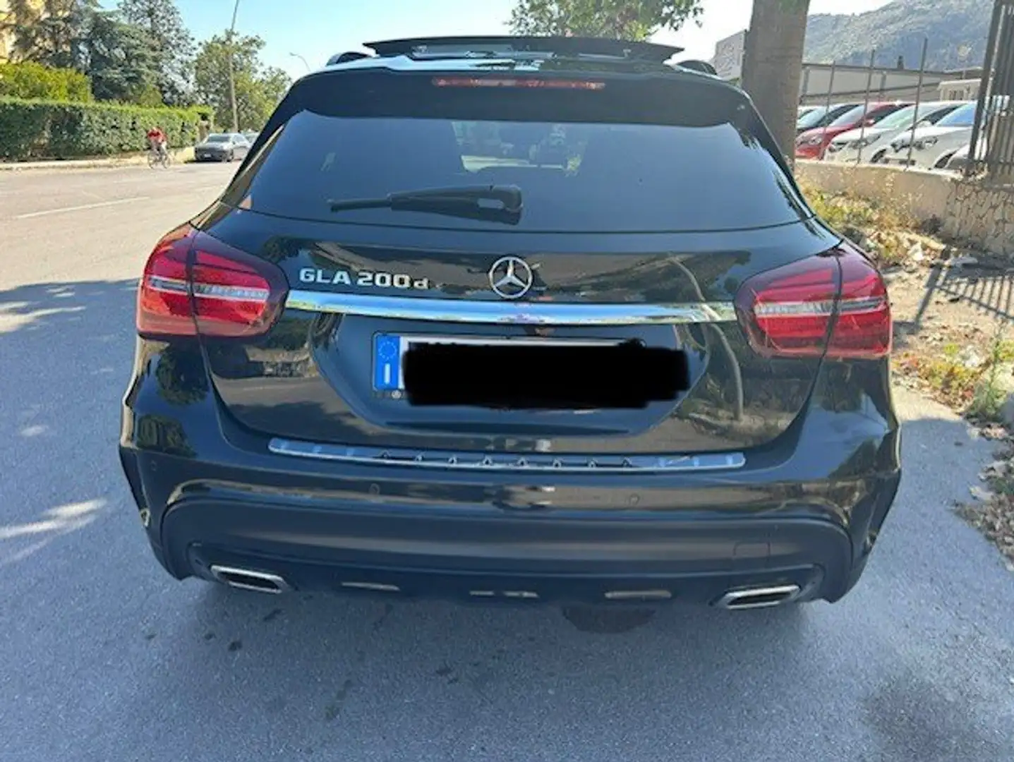 Mercedes-Benz GLA 200 GLA-X156 2017 d Night Edition Premium Nero - 2