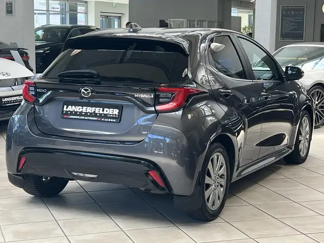 Mazda Mazda2 view 3