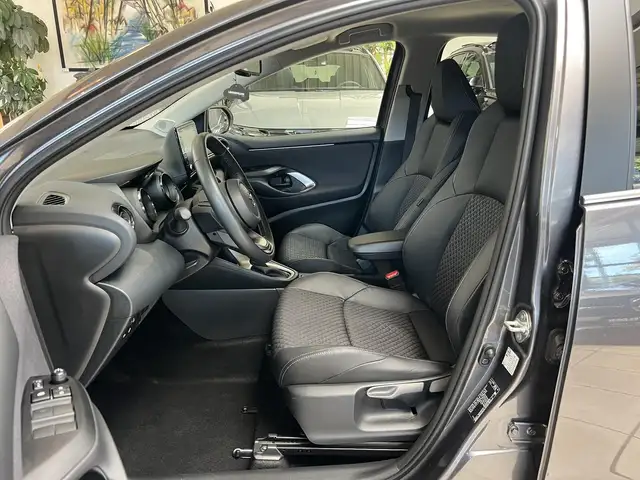 Mazda Mazda2 view 12