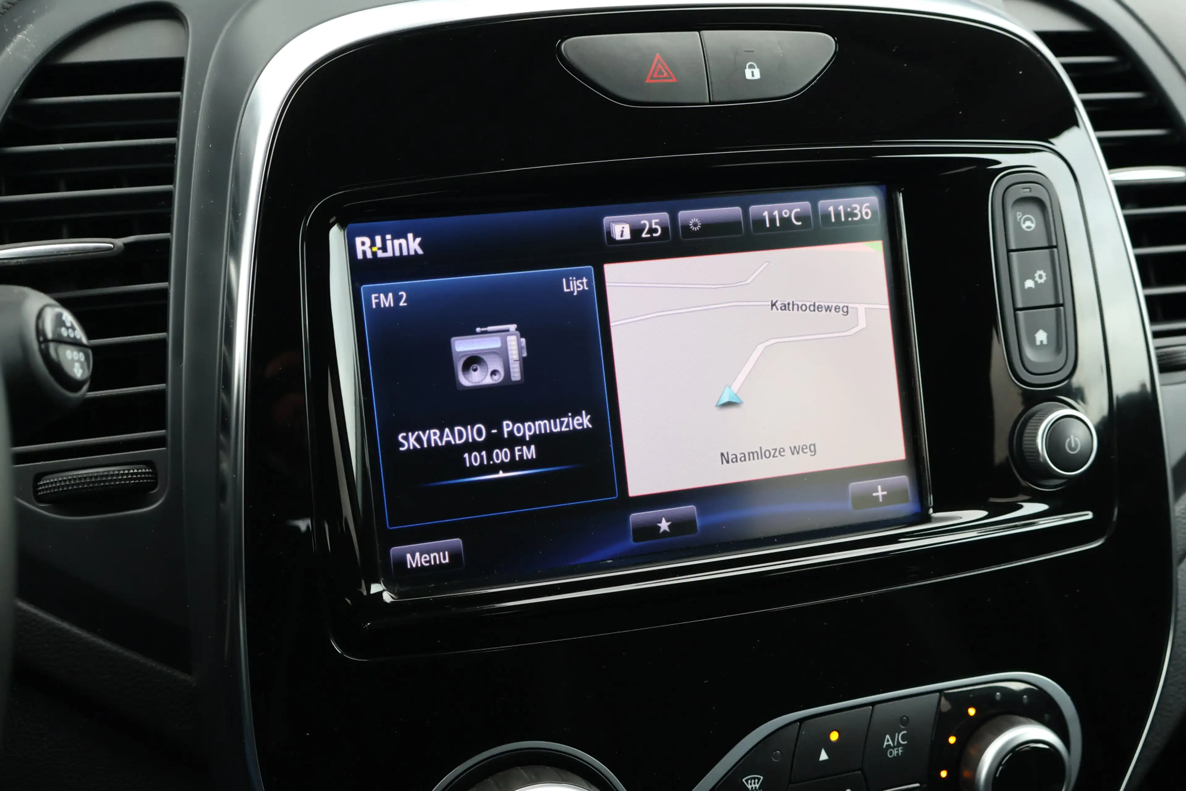 Renault Captur 0.9 TCe Intens | Camera | Parkeersensoren rondom | — photo 14