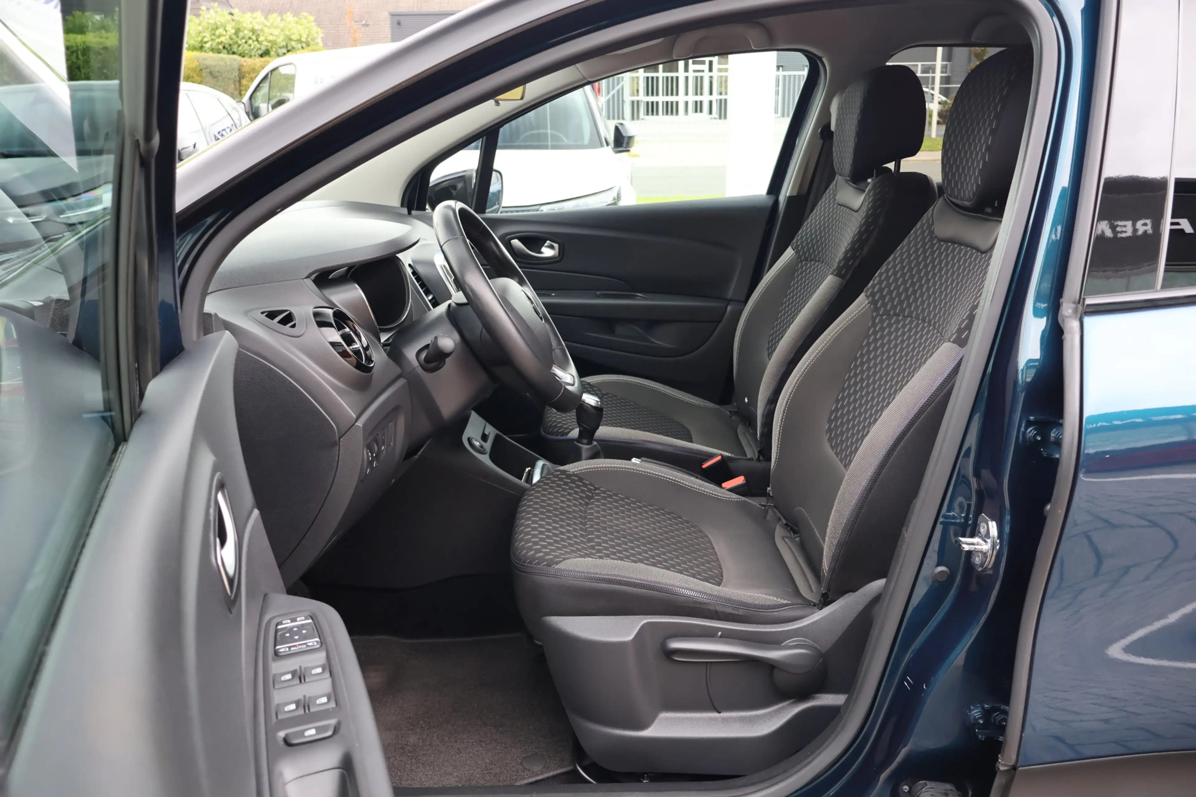 Renault Captur 0.9 TCe Intens | Camera | Parkeersensoren rondom | — photo 7