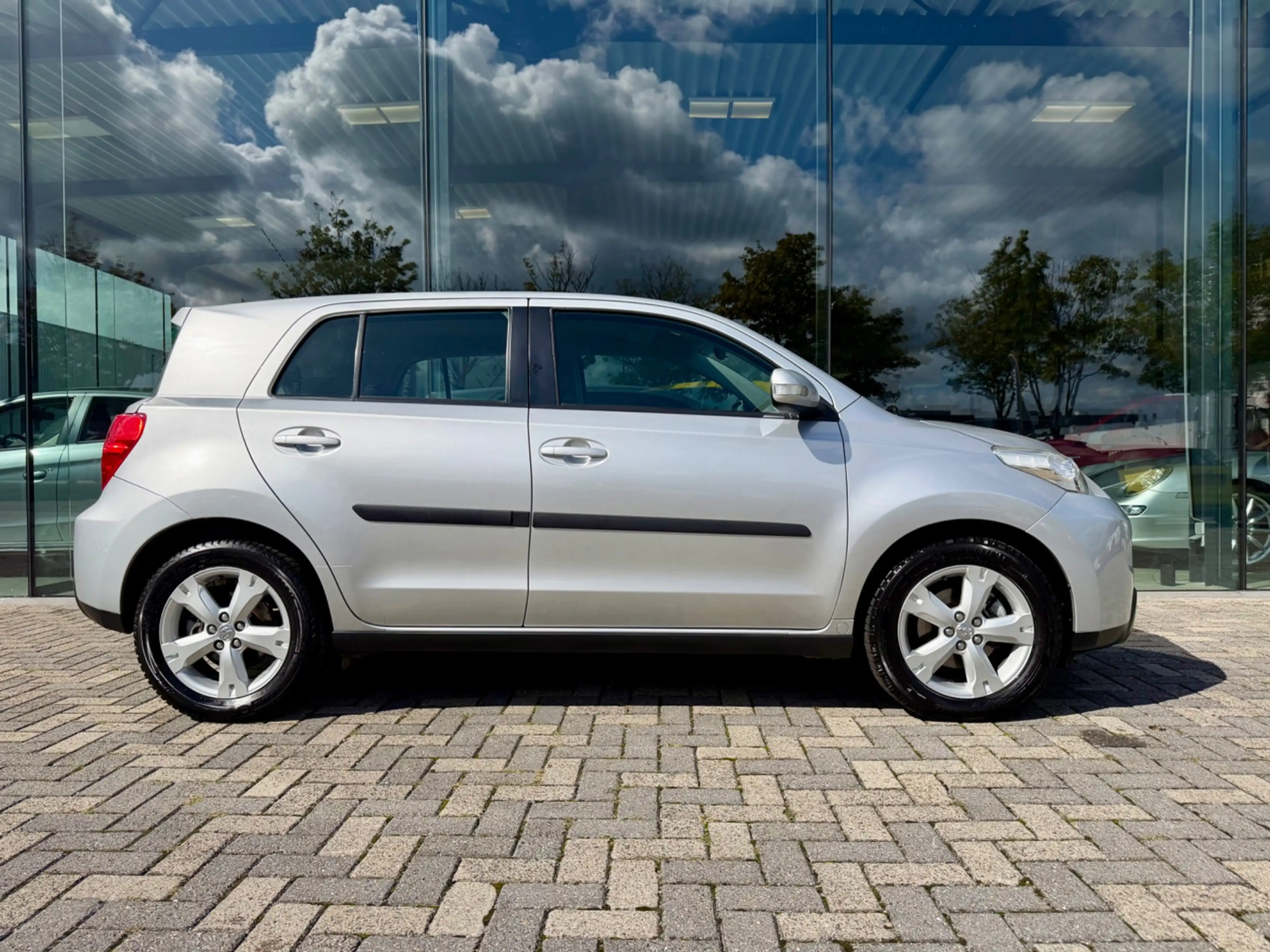 Toyota Urban Cruiser 1.3 VVT-i Dynamic, Climate, PDC, Navi, Bluetooth — photo 6