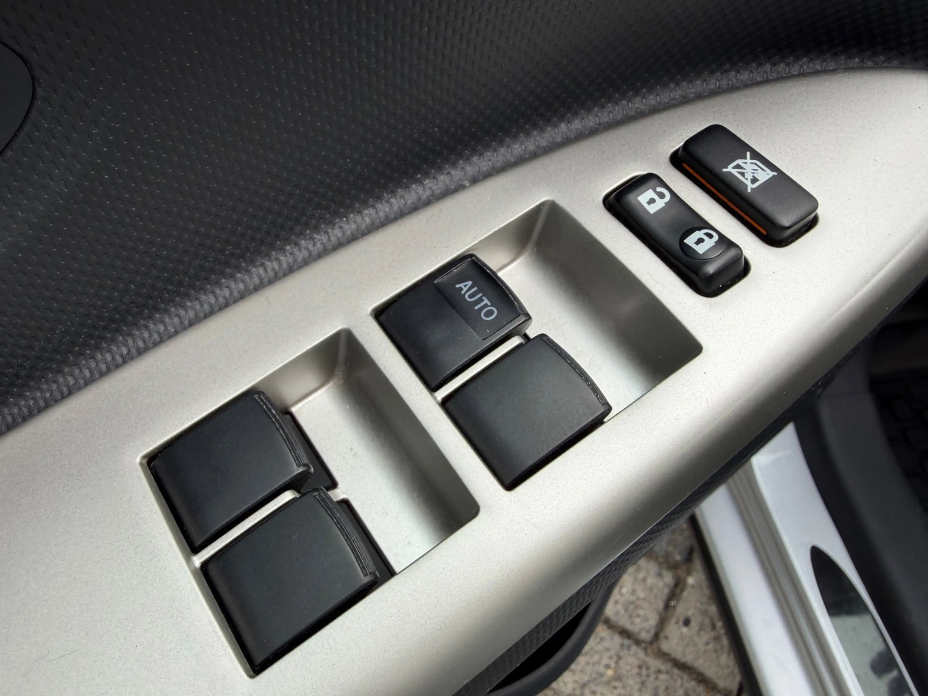 Toyota Urban Cruiser 1.3 VVT-i Dynamic, Climate, PDC, Navi, Bluetooth — photo 27