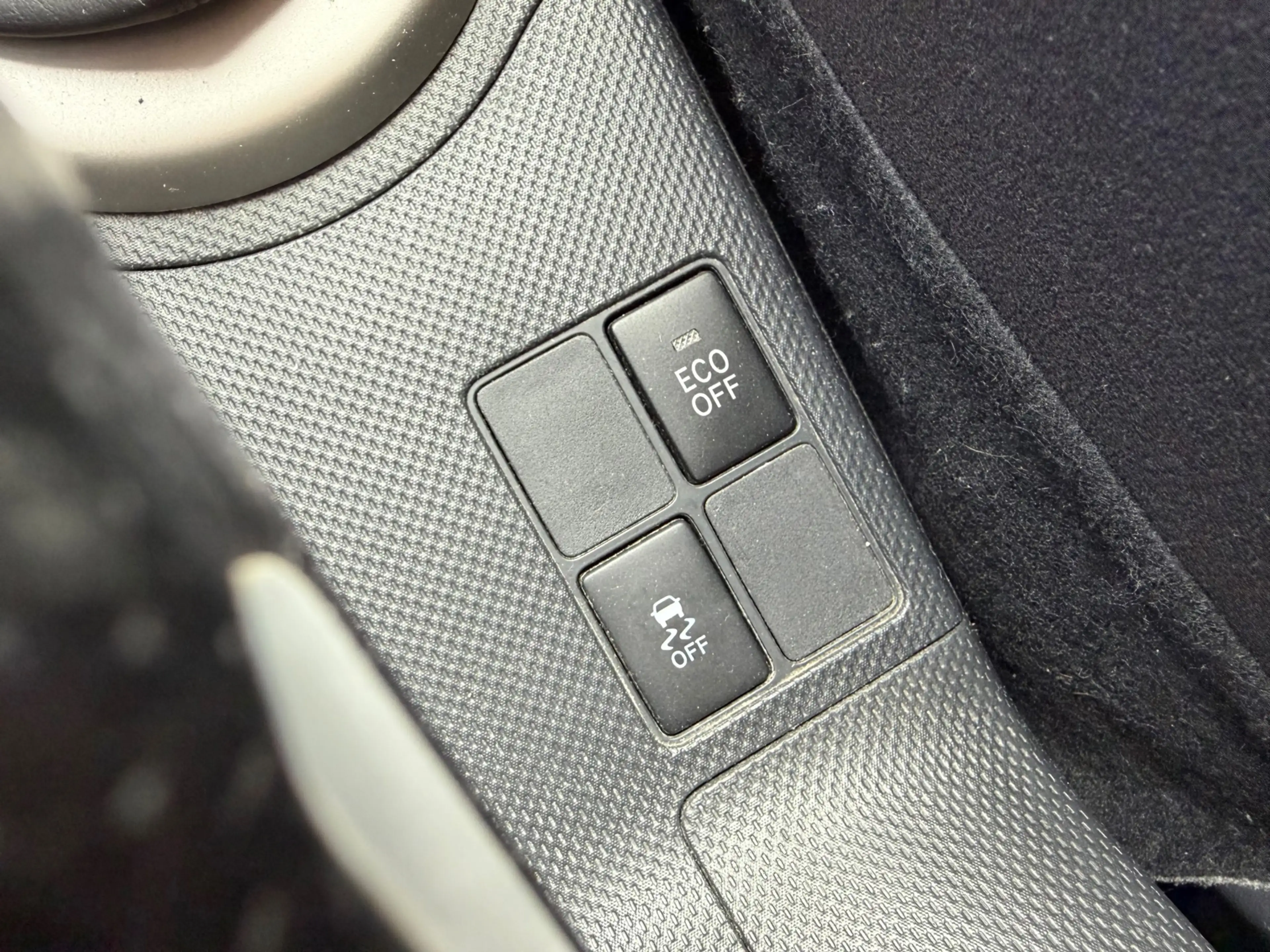 Toyota Urban Cruiser 1.3 VVT-i Dynamic, Climate, PDC, Navi, Bluetooth — photo 40