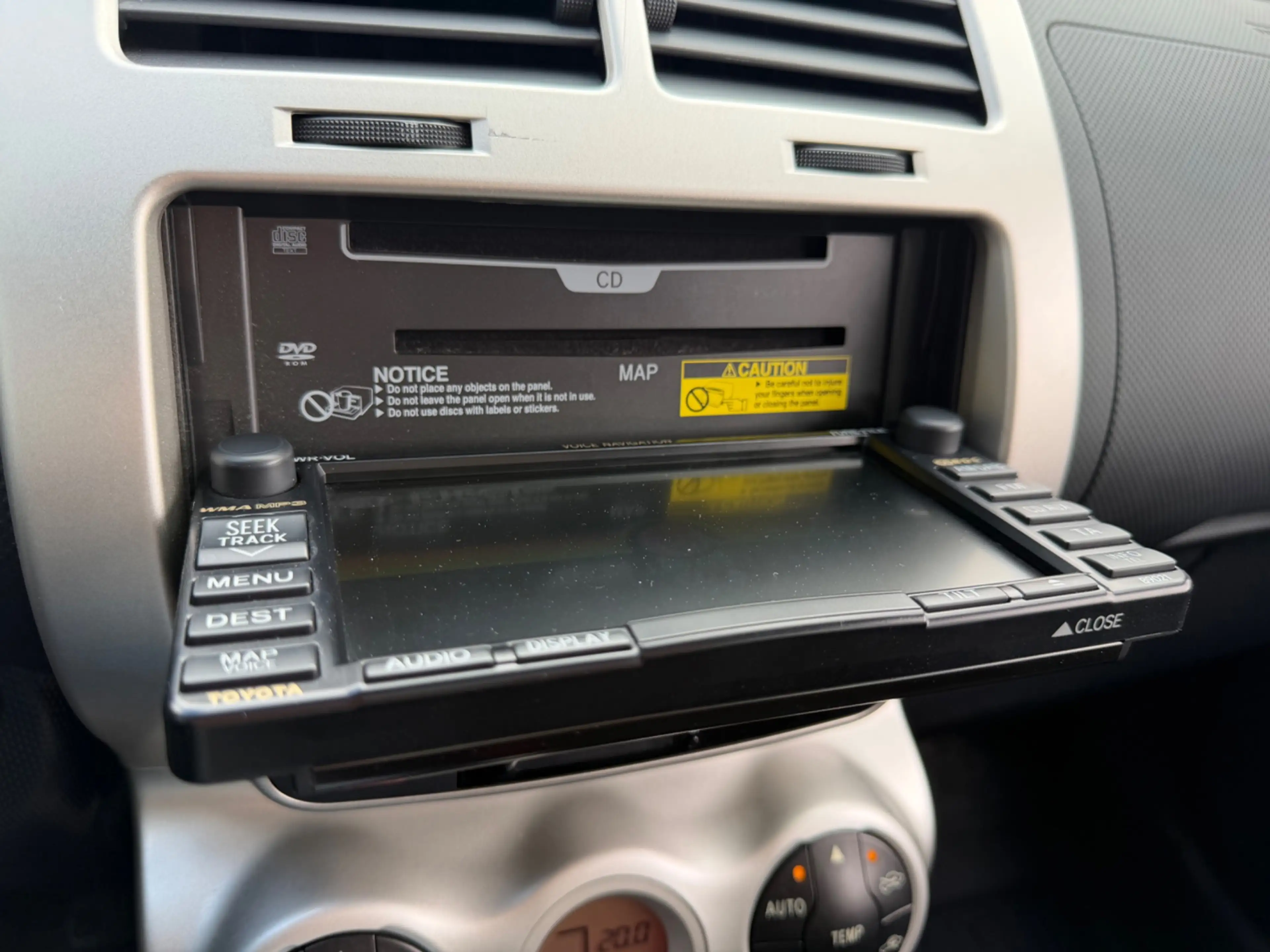 Toyota Urban Cruiser 1.3 VVT-i Dynamic, Climate, PDC, Navi, Bluetooth — photo 44