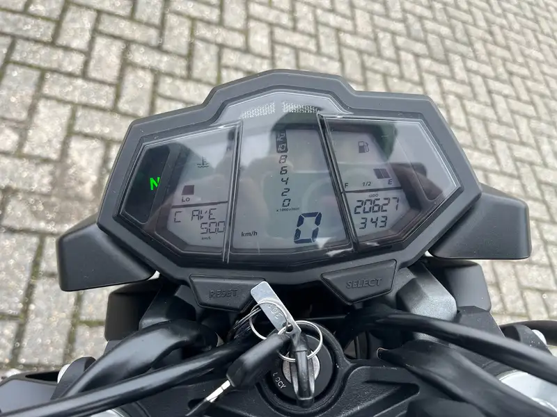 Yamaha MT-125 - foto 4