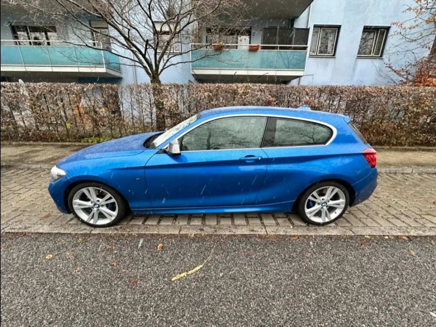 BMW 140 M140i xDrive Sport-Aut. Special Edition Синій - 2