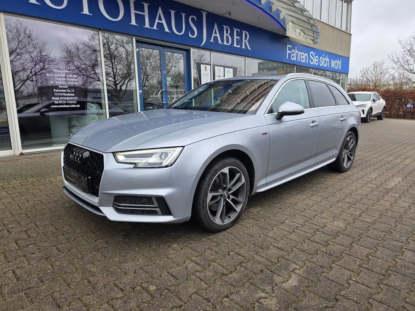 Audi A4 S-Line Sport LED ALCANTARA PANO VIRTUAL Plateado - 1