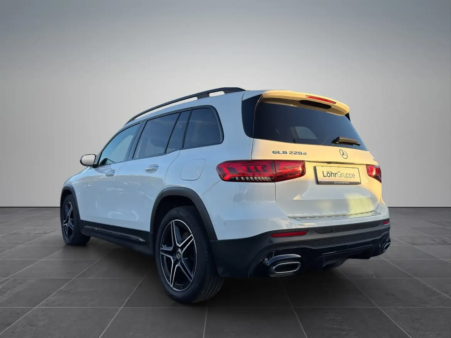 Mercedes-Benz GLB 220 d 4Matic *AMG*NIGHT*PANO*BURMESTER* Weiß - 2