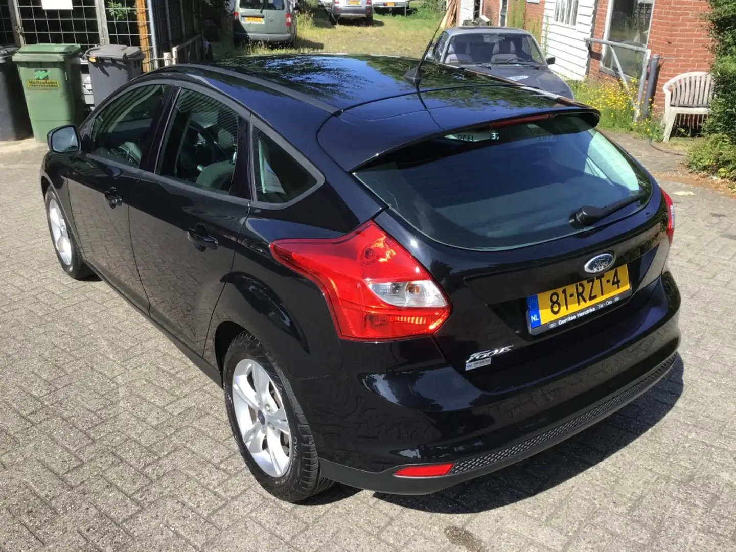 Ford Focus 1.6 TI-VCT TREND Zwart - 2