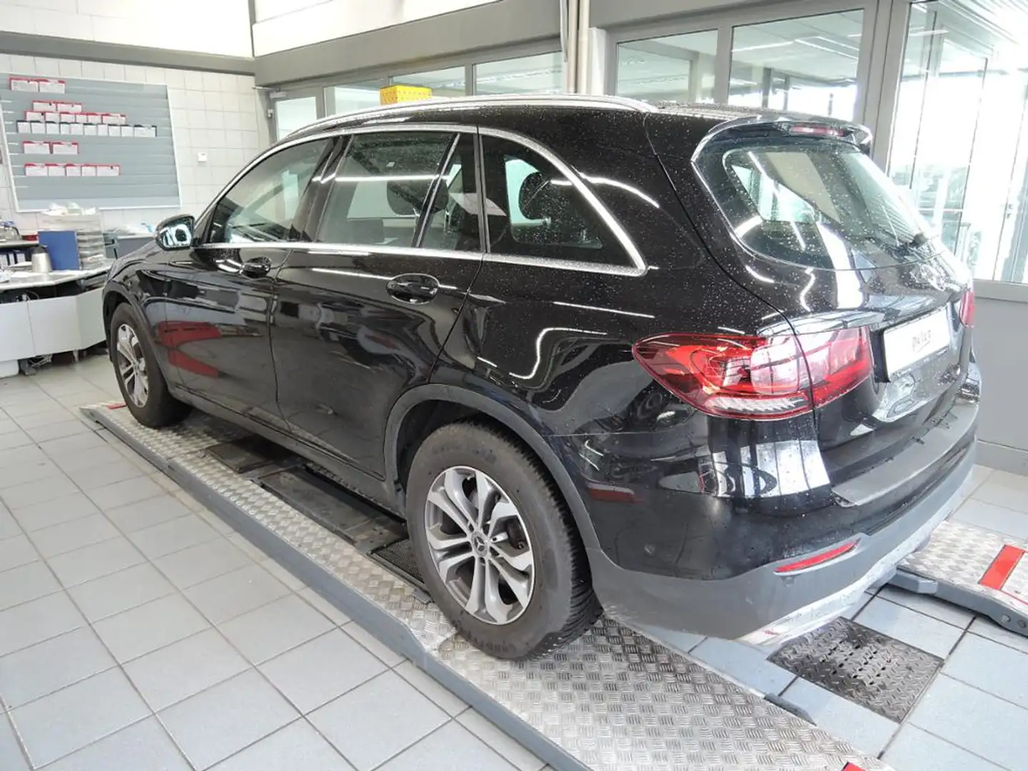 Mercedes-Benz GLC 200 4M Chrom-P./9G/LED/Kamera/Navigation/ Zwart - 2