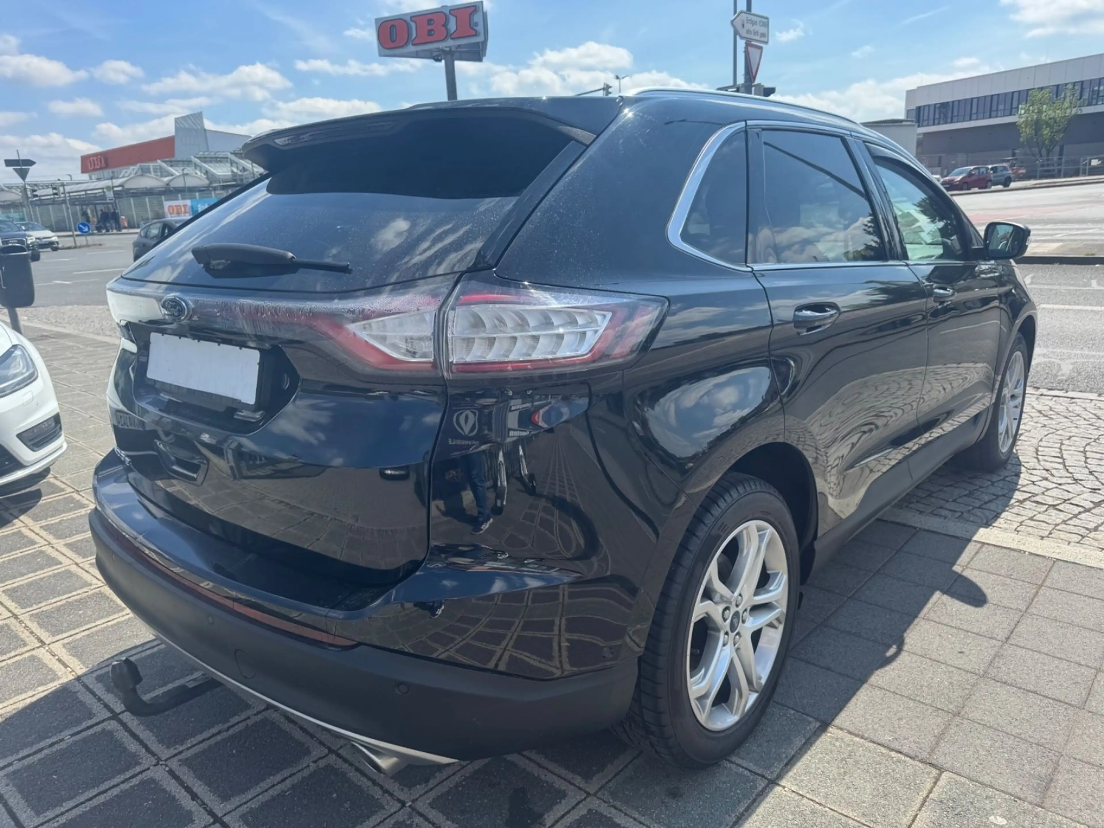 Ford Edge Titanium 4x4 NAVI KAMERA LEDER SHZ — photo 6