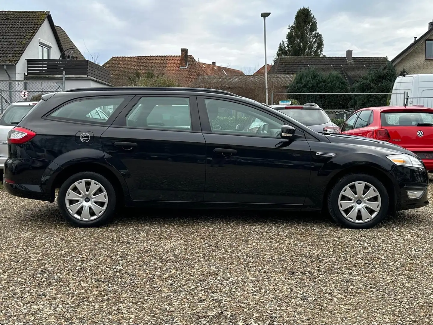 Ford Mondeo 1.6 Ti-VCT Ambiente Scheckheft PDC SHZ Klima Negro - 2