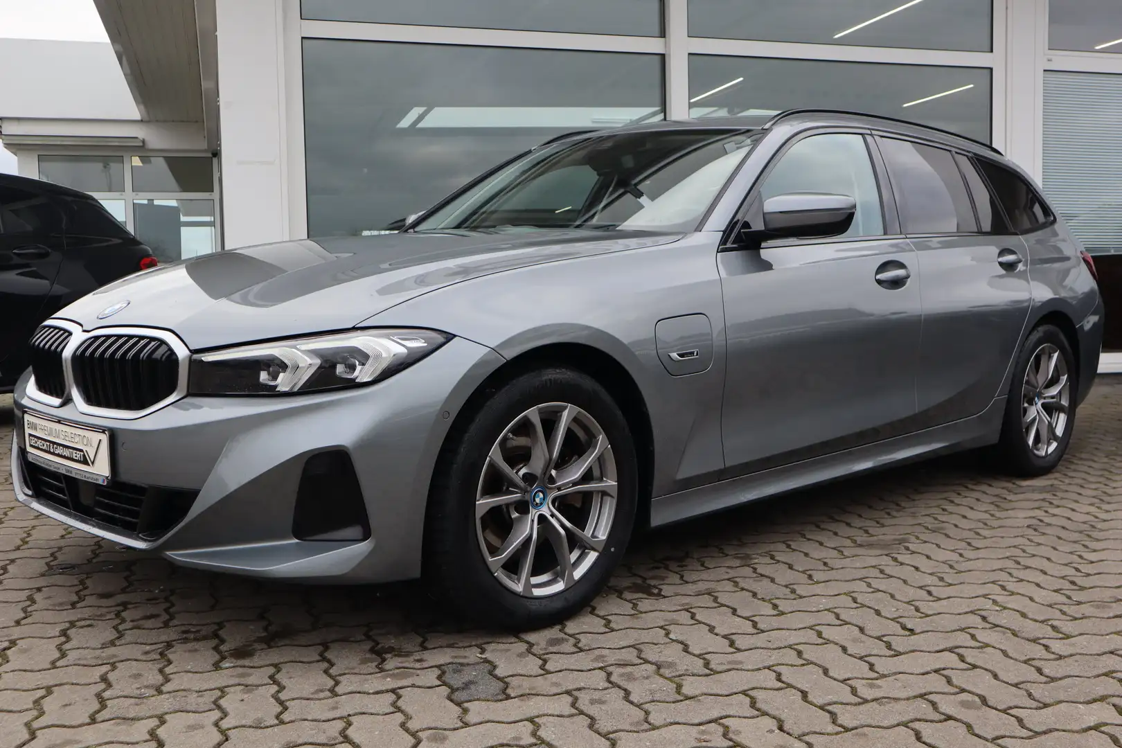 BMW 320 e Touring/DAB/ACC/Sportsitz/Shz/RFK Grau - 1