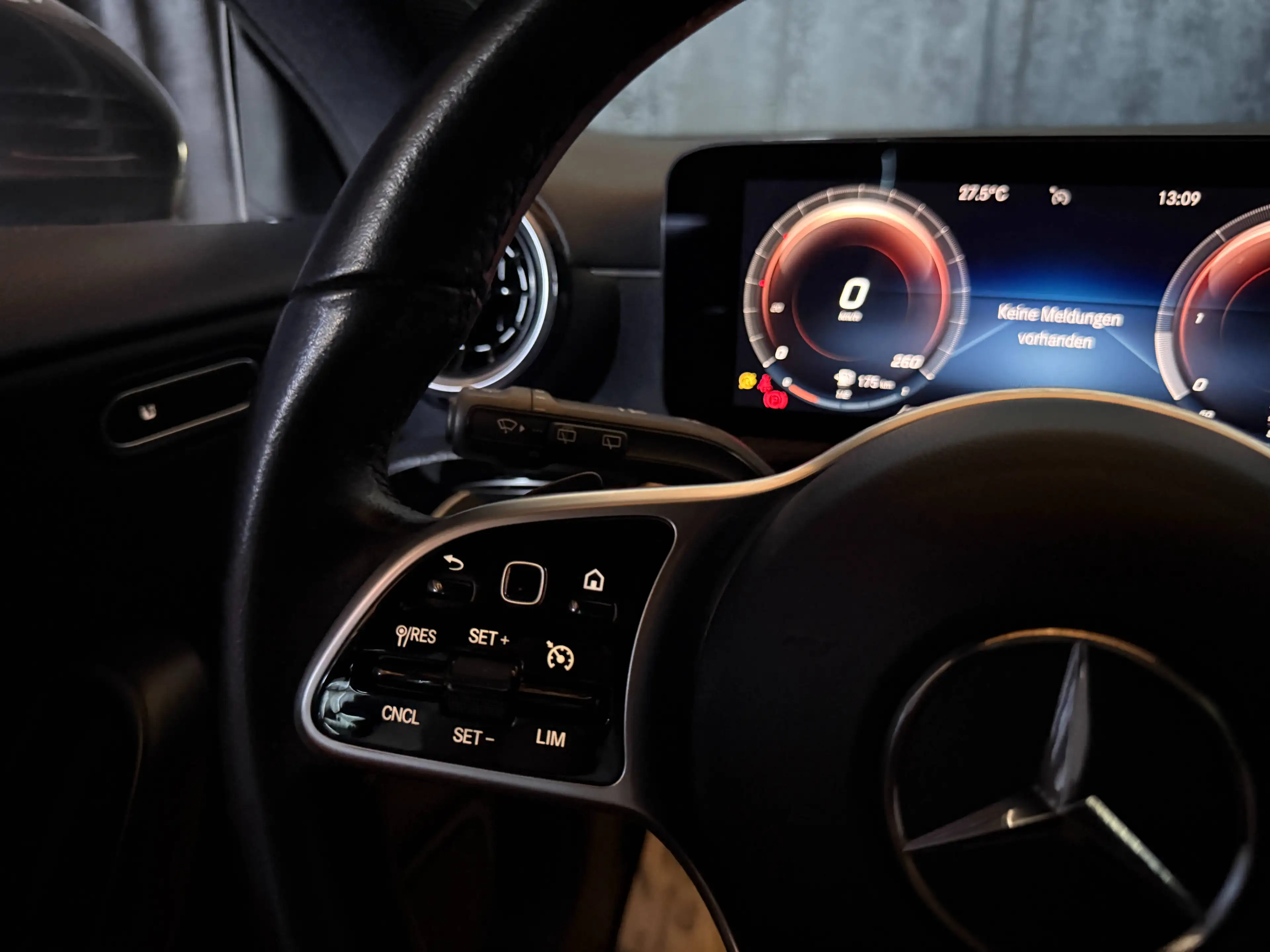 Mercedes-Benz CLA 180 CLA 180 d *LED*KAMERA*1-BESITZ* — photo 41