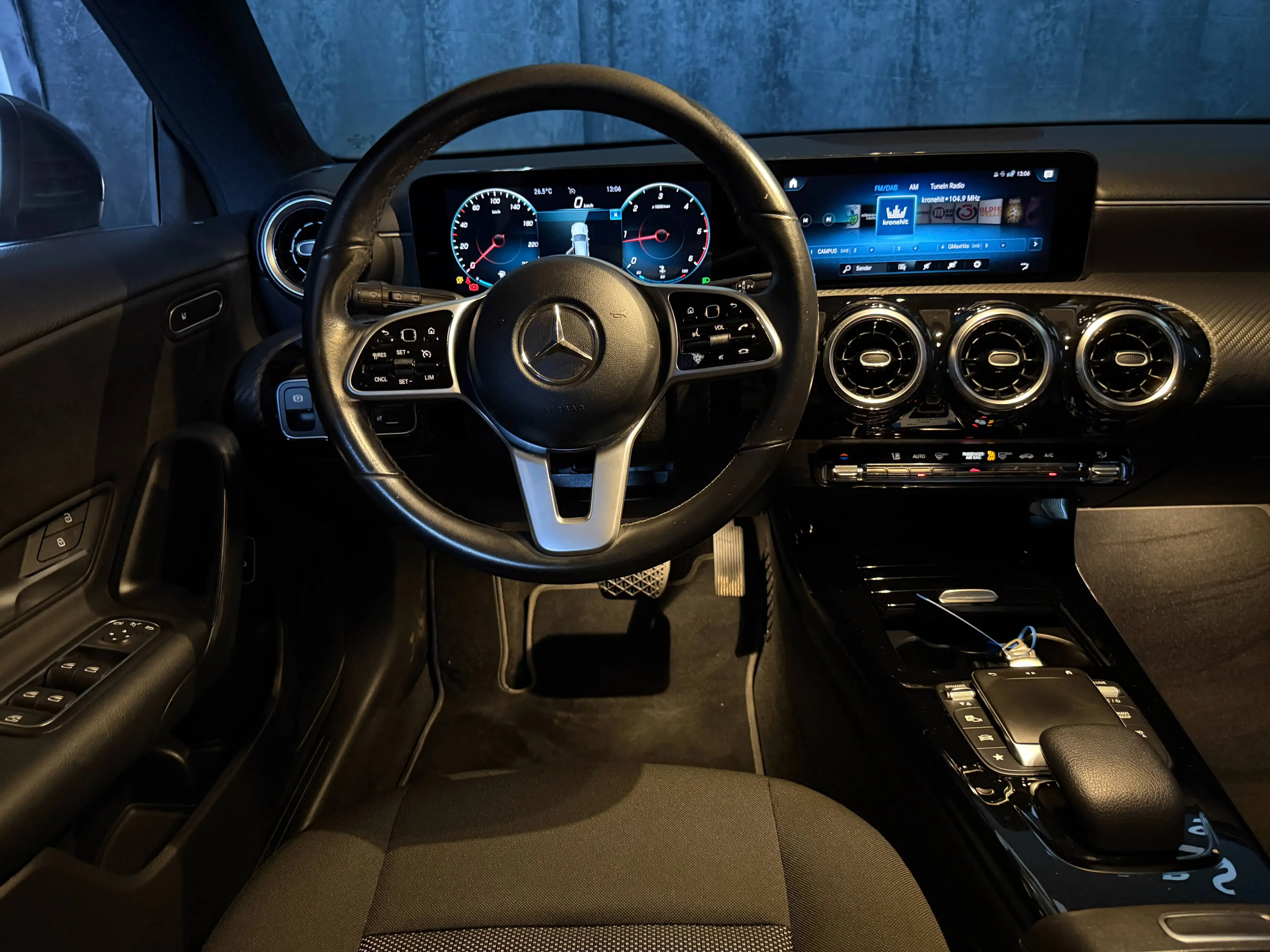 Mercedes-Benz CLA 180 CLA 180 d *LED*KAMERA*1-BESITZ* — photo 31