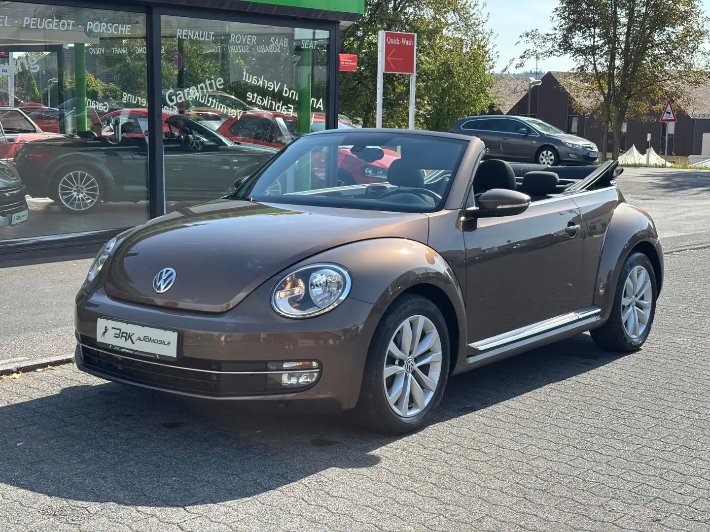 Volkswagen Beetle Cabriolet Design BMT **NAVI*SHZ*2-HAND** Braun - 1