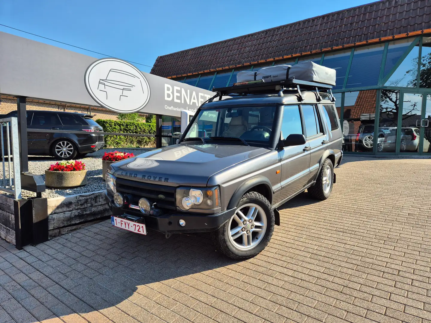 Land Rover Discovery TD5 - Adventure Ready Grau - 1
