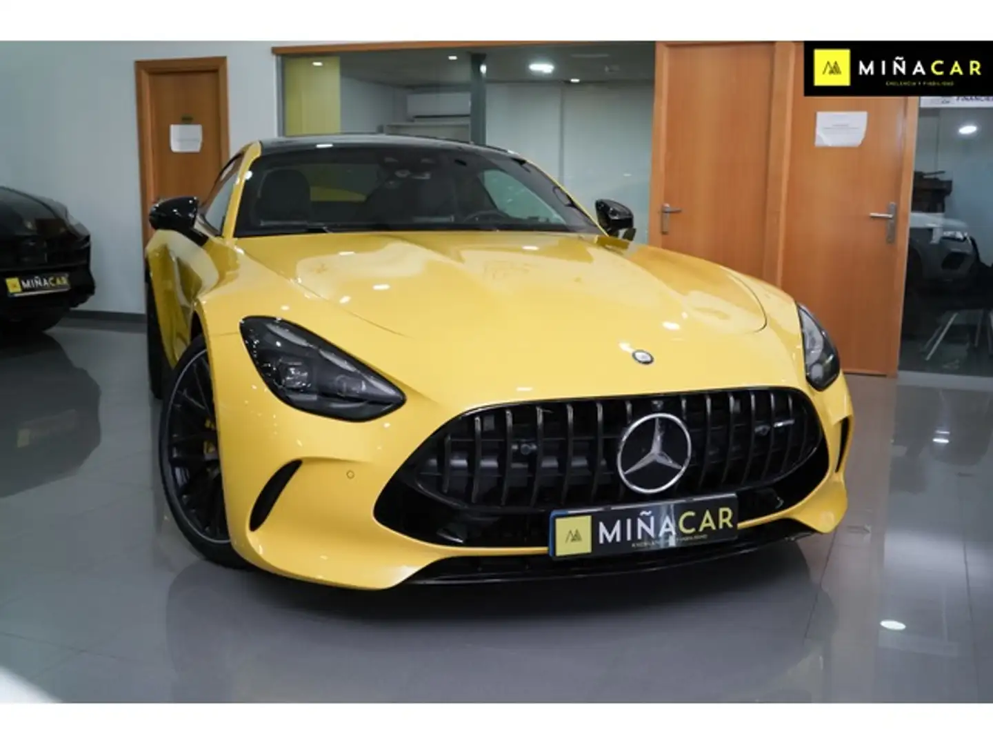 Mercedes-Benz AMG GT Coupé 63 S 4Matic+ Amarillo - 2