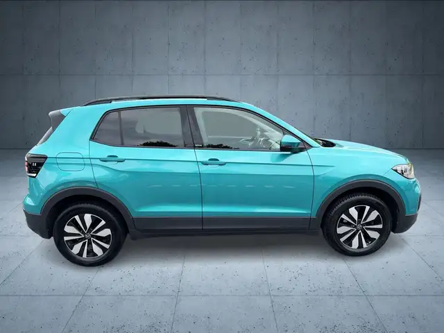 Volkswagen T-Cross view 6