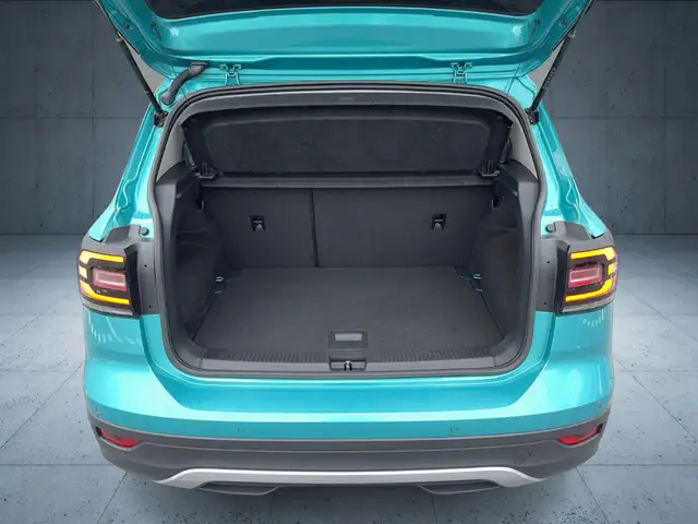 Volkswagen T-Cross view 13
