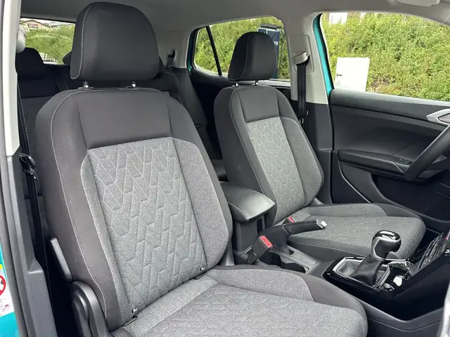 Volkswagen T-Cross view 14