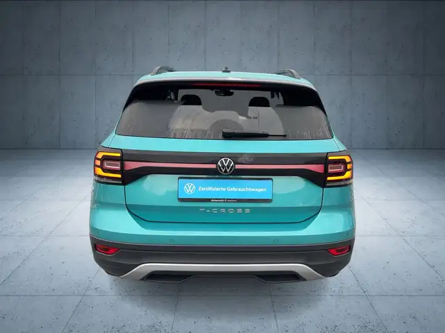 Volkswagen T-Cross view 4