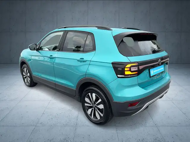 Volkswagen T-Cross view 3