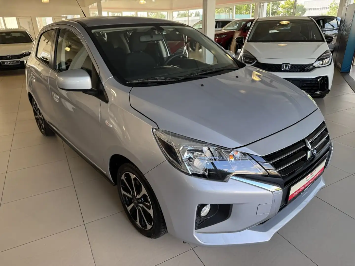 Mitsubishi Space Star 1.2 Intro Edition+ Argent - 1