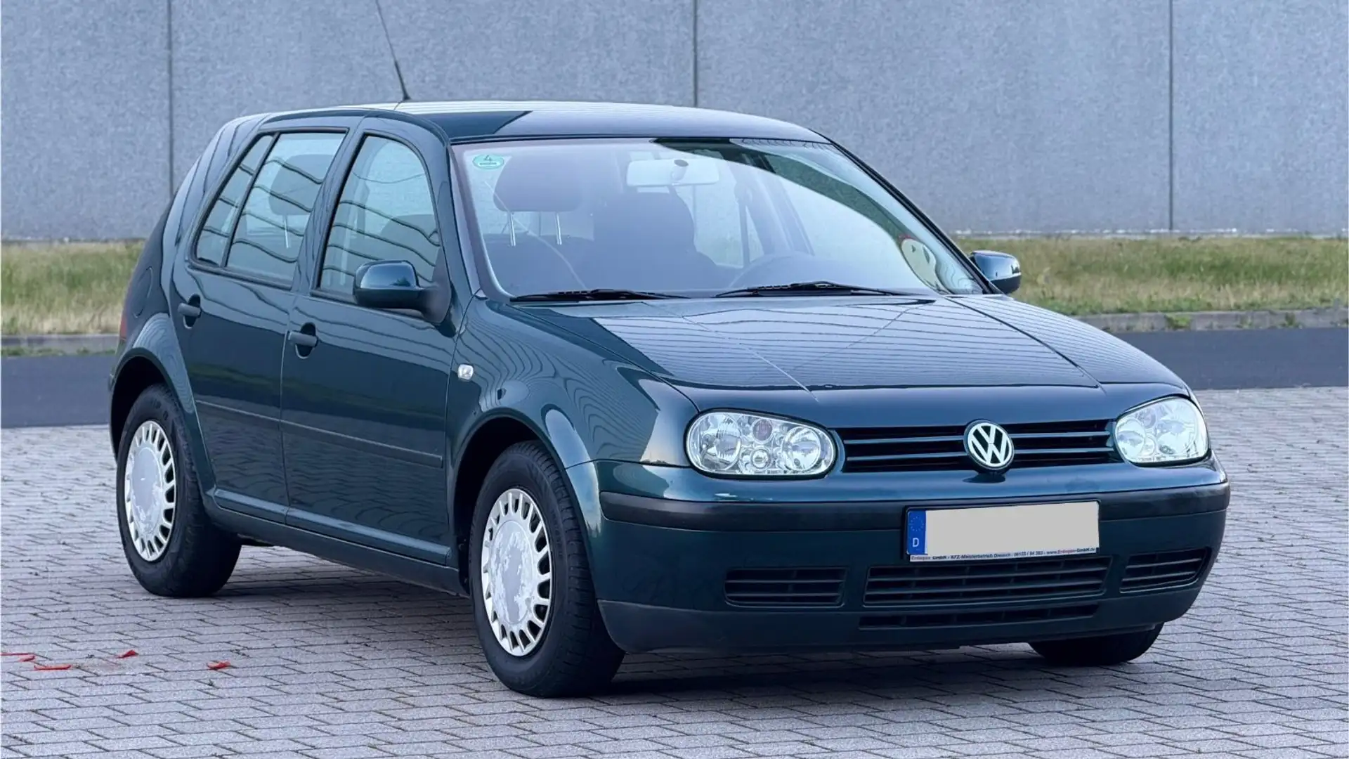 Volkswagen Golf 1.6 AUTO EDITION Verde - 2