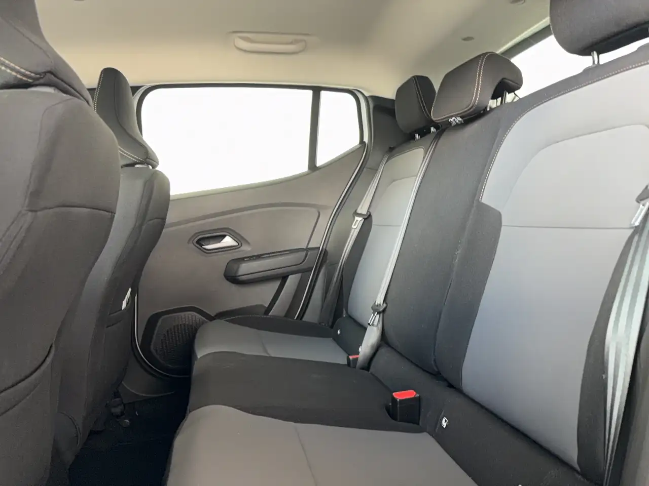 Dacia Sandero Sandero — photo 24