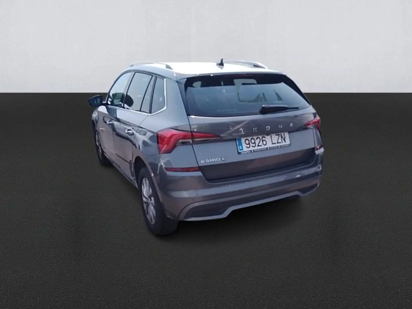 Skoda Kamiq 1.0 TSI Emotion 81kW Gris - 2