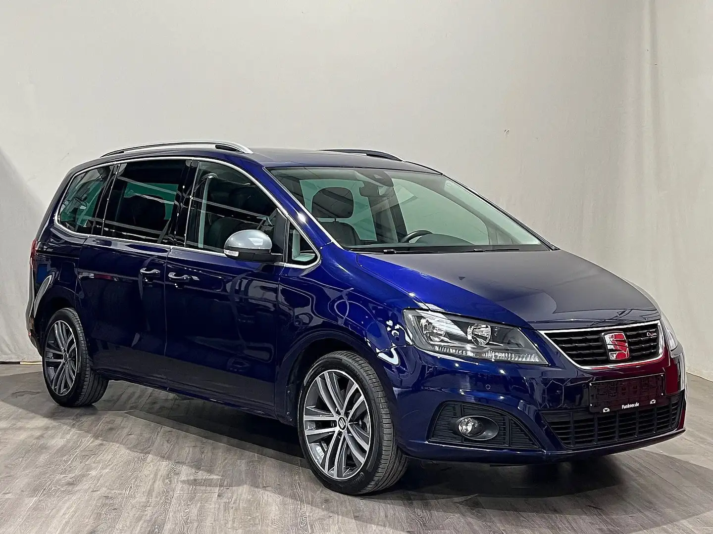 SEAT Alhambra FR-Line/PANORAMA/AHK/NAVI/7-SITZER! Blau - 2
