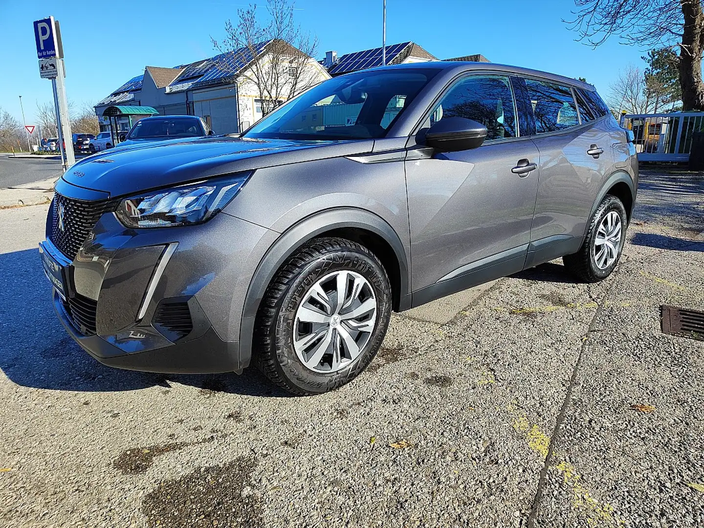 Peugeot 2008 PureTech 100 S&S Active 6-Gang-Manuell Grau - 2