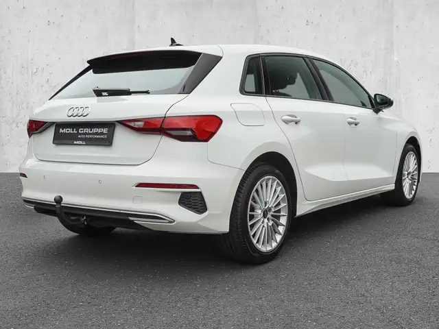 Audi A3 view 4