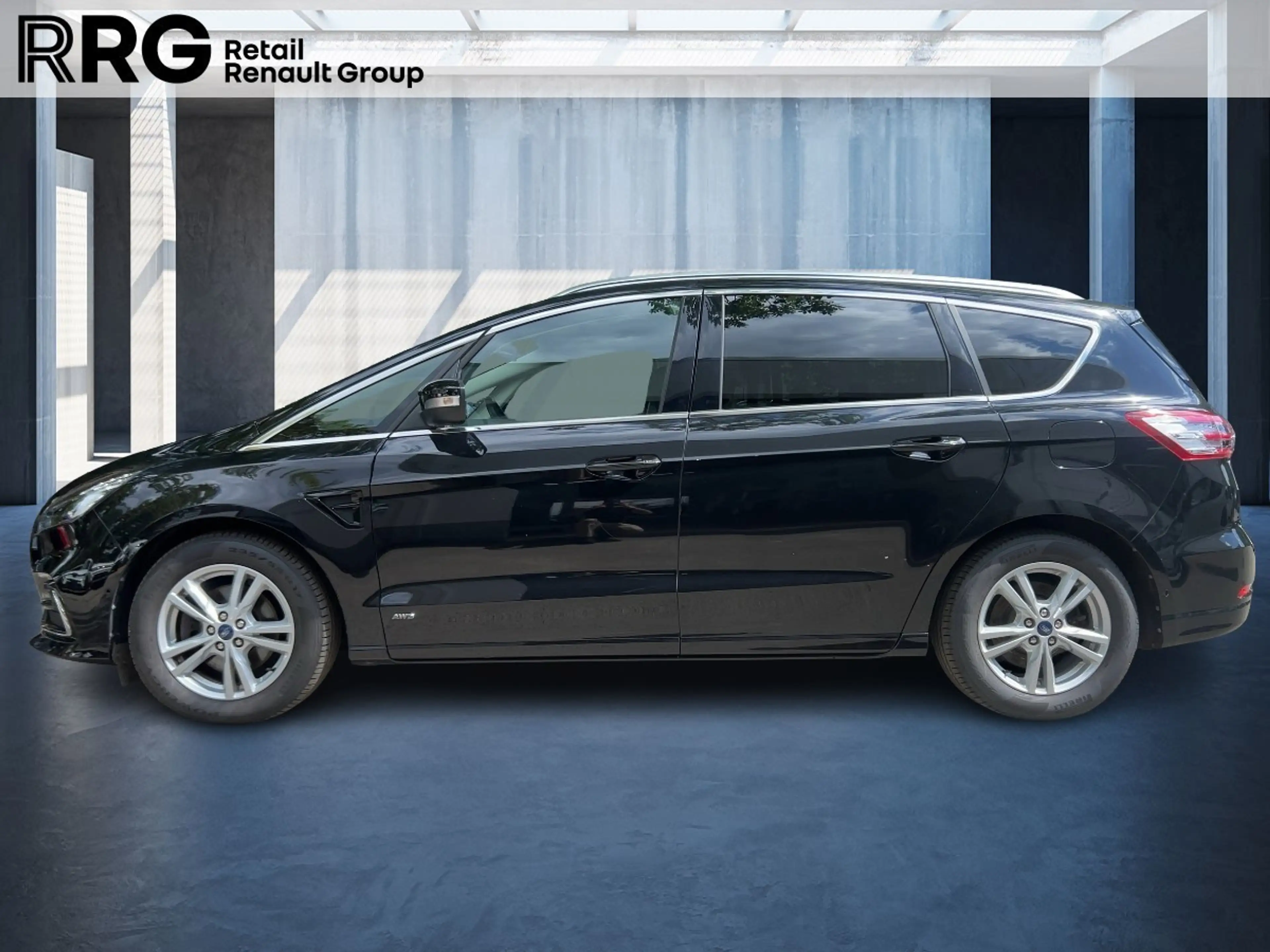 Ford S-Max 2.0 EcoBlue Titanium AWD Automatik — photo 2