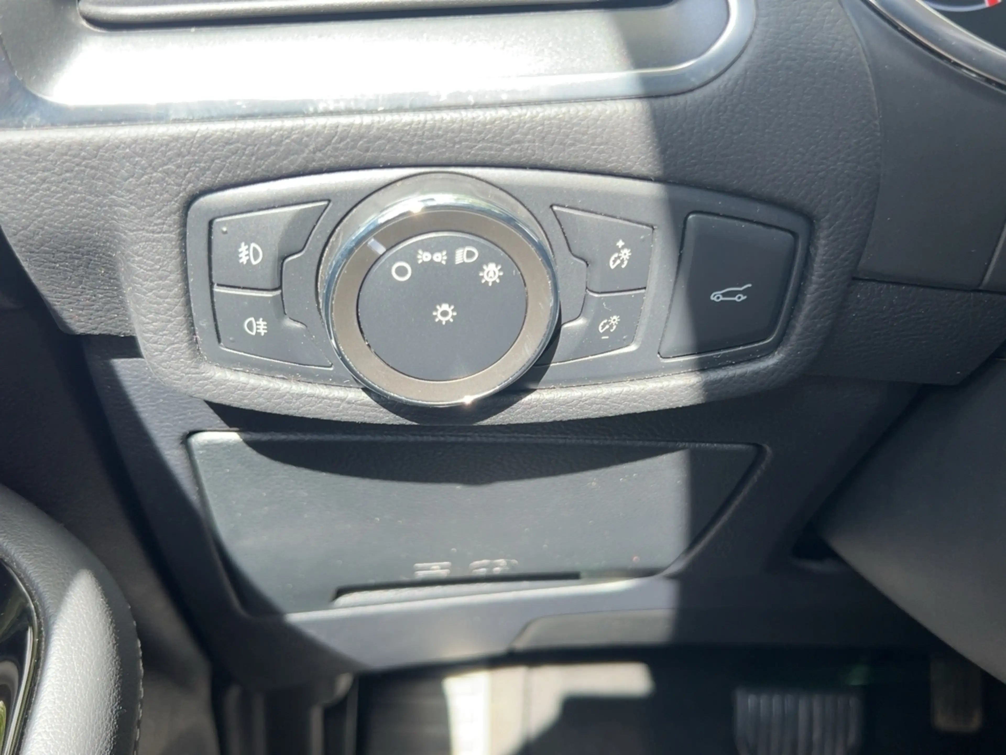Ford S-Max 2.0 EcoBlue Titanium AWD Automatik — photo 16