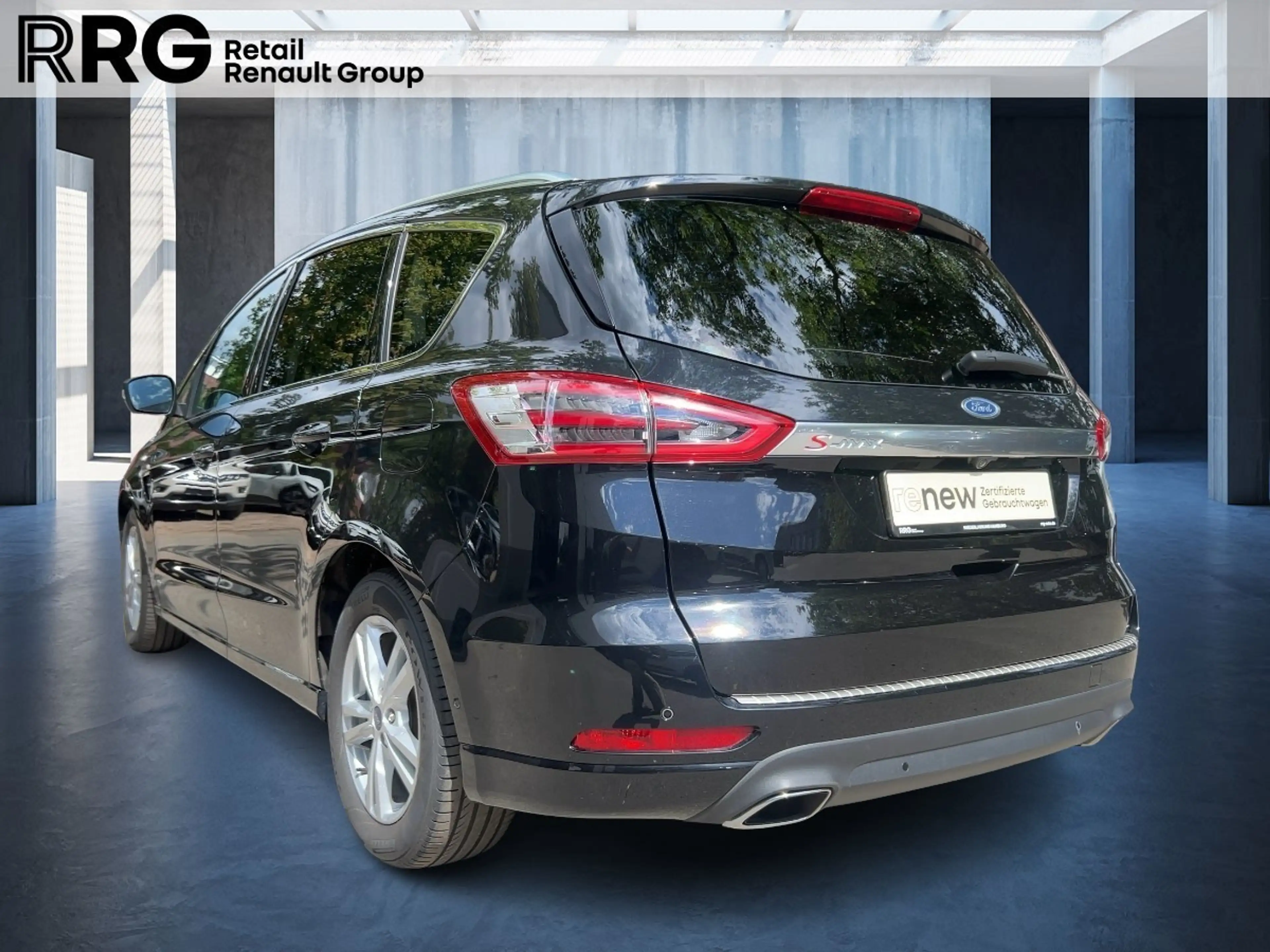 Ford S-Max 2.0 EcoBlue Titanium AWD Automatik — photo 4