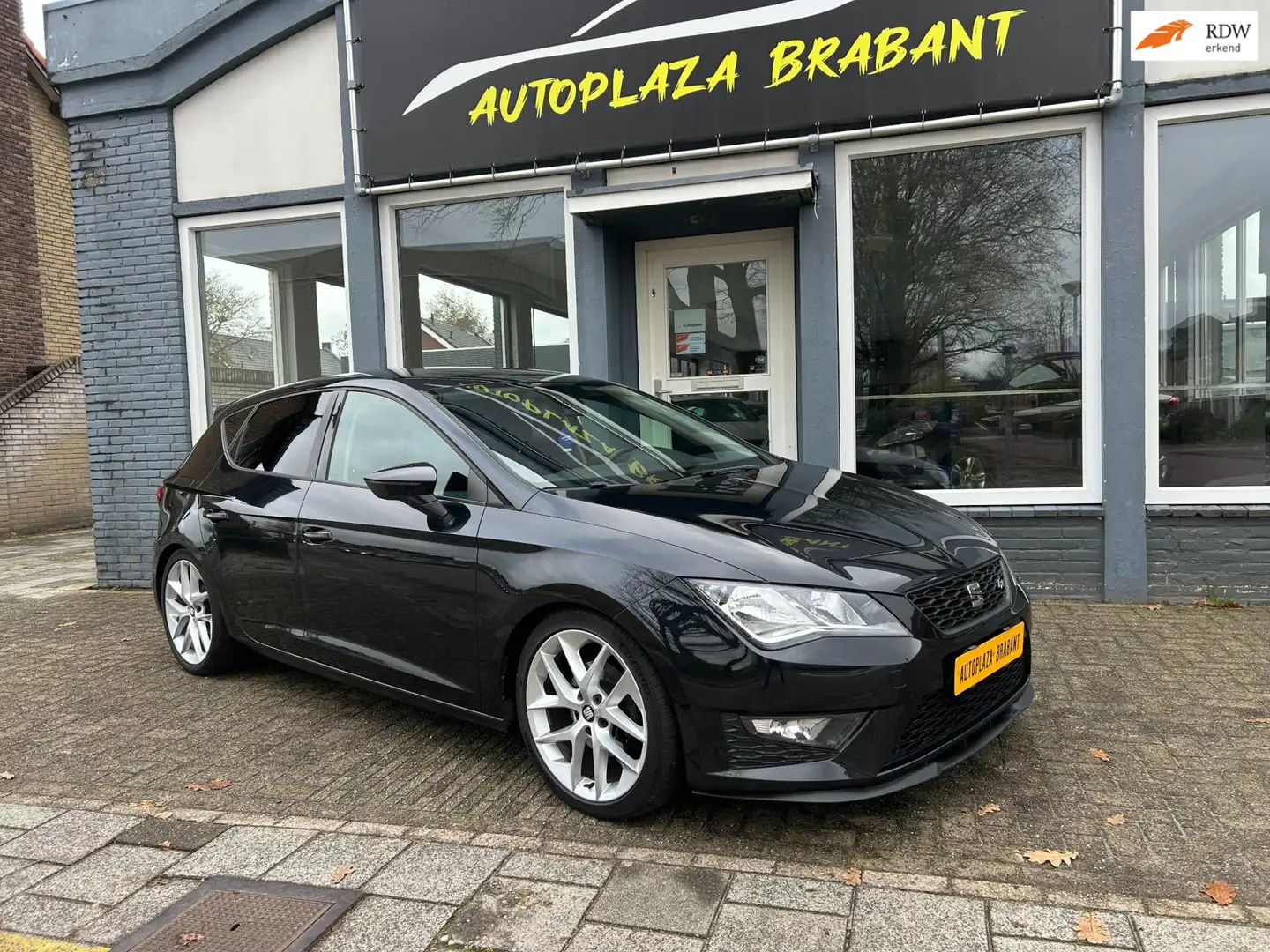 SEAT Leon 1.2 TSI FR / CLIMAT / CRUISE / UITLAAT FRIEDRICH M Zwart - 1