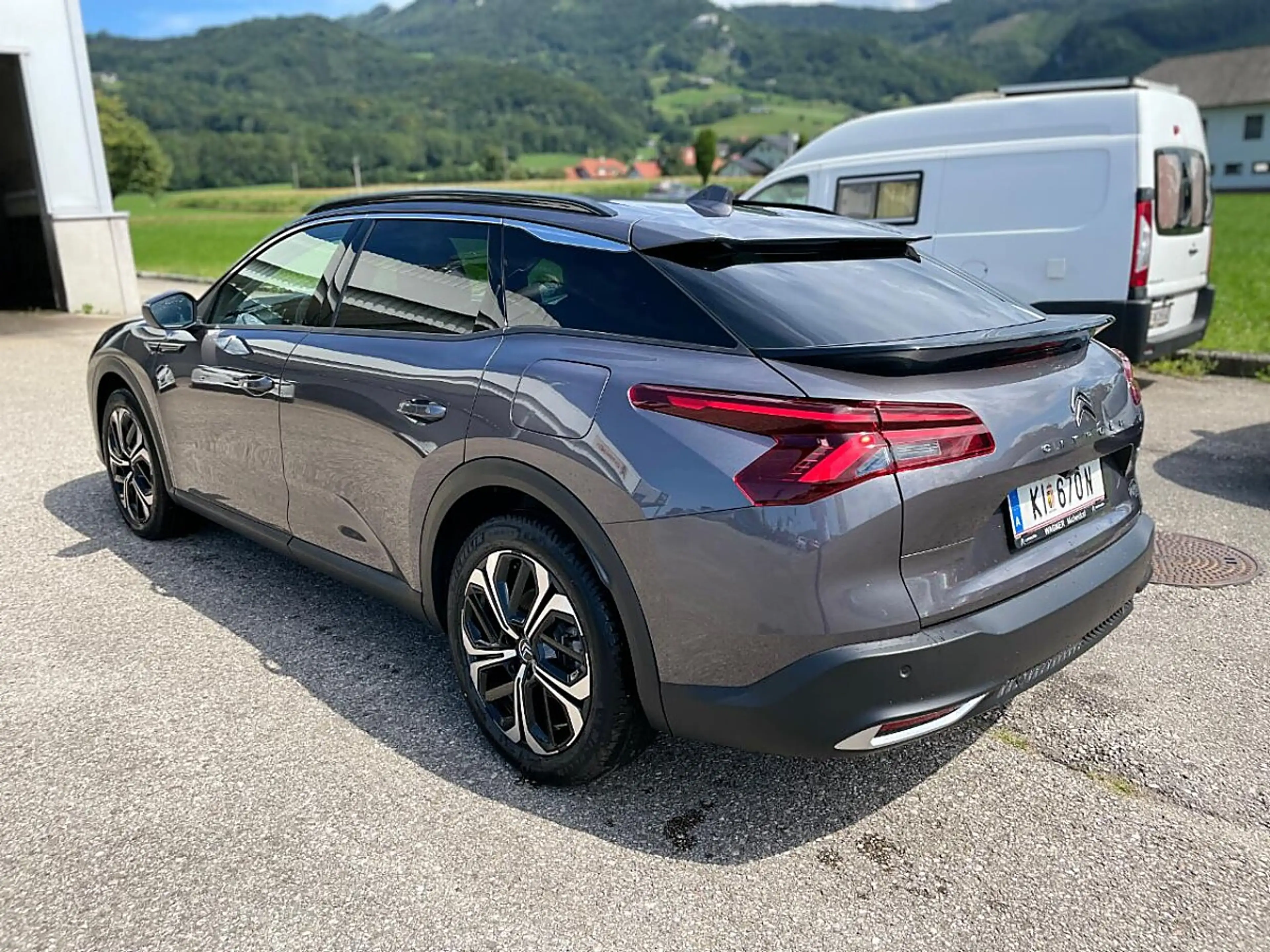 Citroen C5 X Shine Hybrid 225 e-EAT8 — photo 6